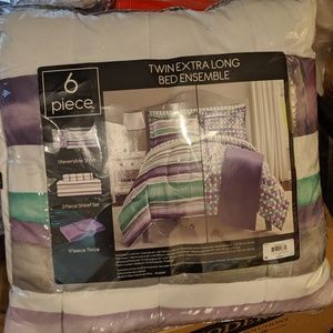 Twin XL bedding set